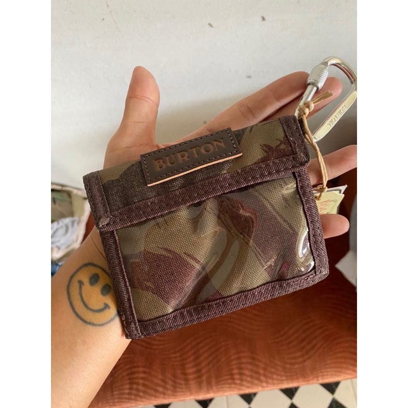 กระเป๋าใส่บัตร burton