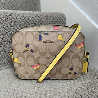 (ผ่อน0%) กระเป๋าสะพายข้าง Coach Mini Camera Bag In Signature Canvas With Dreamy Veggie Print C8752 ลายซี สีเหลือง 7 นิ้ว