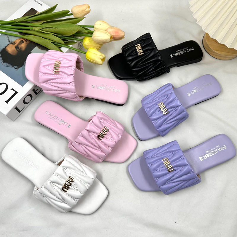 💗🤍รุ่นmiu💜🖤 รองเท้าแตะแฟชั่นหน้าสวม พร้อมส่ง4สี ดีเทลผ้าน่ารักแต่งอะไหล่หรู งานตรงปกถ่าย
