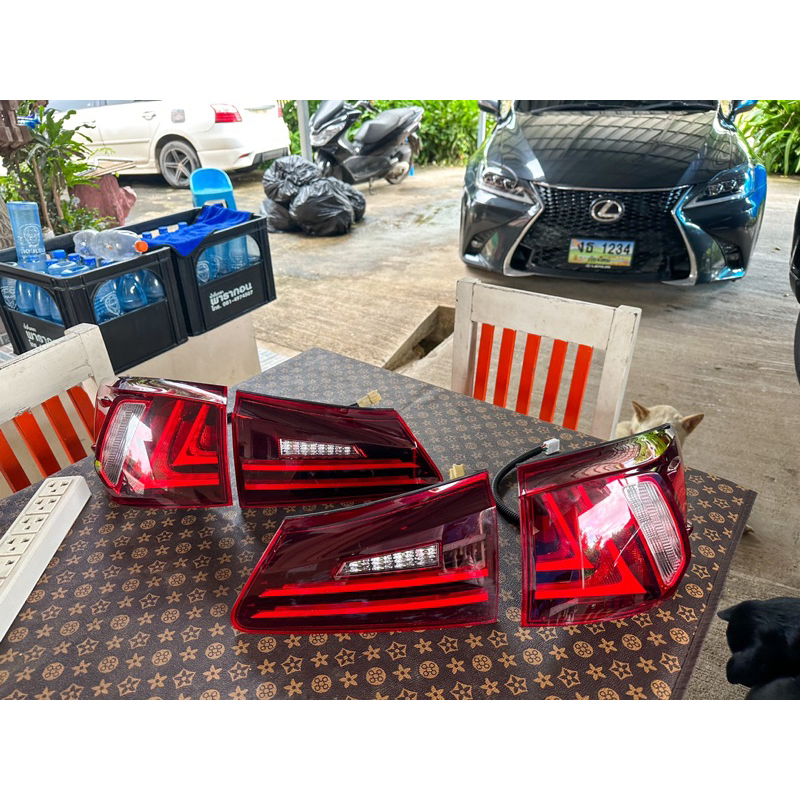 ไฟท้าย LEXUS IS250 2006-2013  V1.0 Style IS350 LED 4 ชิ้น สีแดง สวย ของอยู่ไทยพร้อมส่งครับ