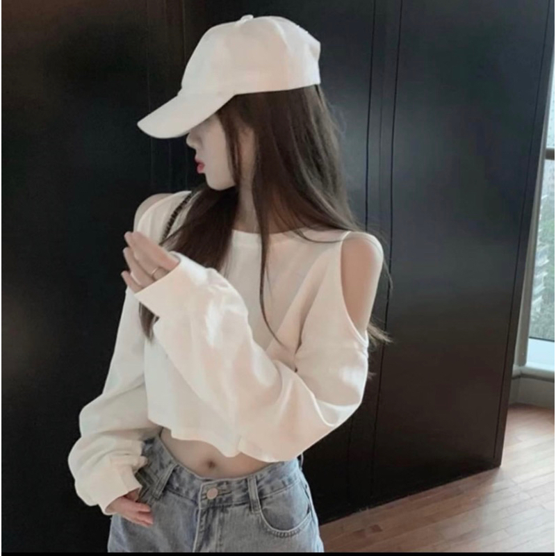 ครอปแขนยาวเว้าไหล่ พร้อมส่ง