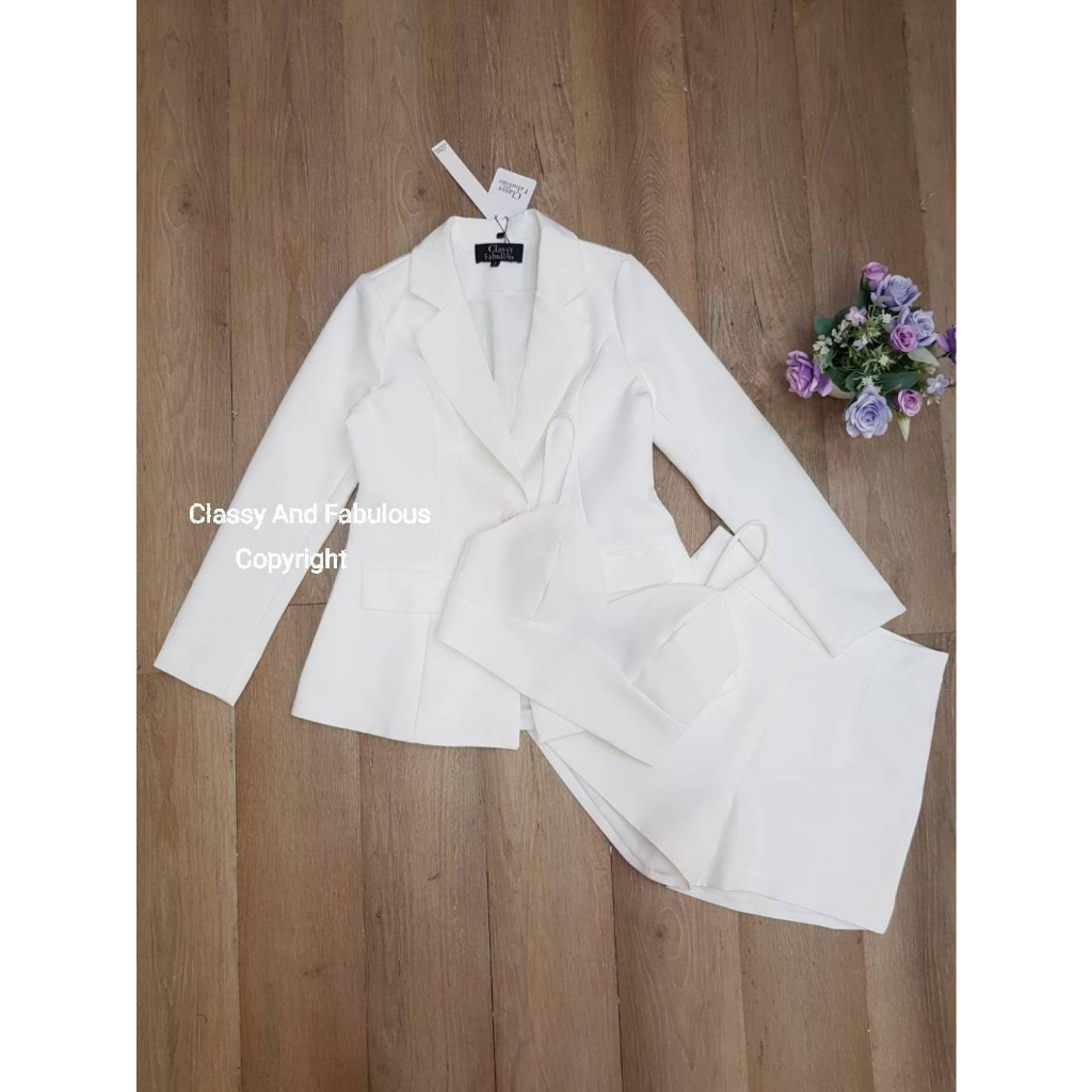 Lalisa999ราคาถูกที่สุด!! Classy and Fabulous เสื้อสูท+เสื้อครอป+กางเกงขาสั้น ผ้าสูทขาว