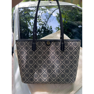 🍀🍀 สะพายtory SMALL T MONOGRAM ZIP TOTE