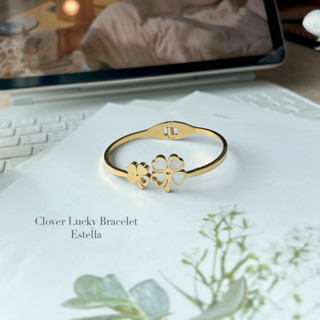 estella- กำไลข้อมือ รุ่น Clover Lucky Bracelet กำไลสแตนเลสแท้ เครื่องประดับ ผู้หญิง กำไลแฟชั่น กำไล ประดับเพชร ชุบทองคำ