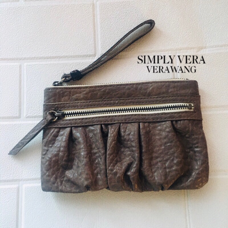 (มือสอง) กระเป๋าคล้องมือ Simply Vera • Vera Wang