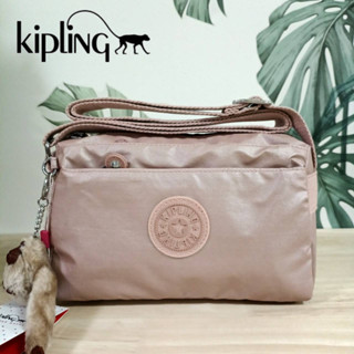 กระเป๋าสะพายข้าง KIPLING Mini Crossbodybag กระเป๋าสะพายข้าง ขนาดกะทัดรัด ผลิตจากวัสดุ Nylon+Polyester100% (งานแท้outlet)