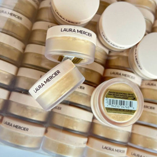 Laura Mercier Translucent Loose Setting Powder Ultra-Blur 1.5g  Translucent : เนื้อโปร่งแสง ใช้ได้กับทุกสีผิวค่ะ