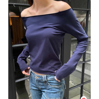 พรีออเดอร์ PREORDER Brandy Melville ของแท้ 100% Bonnie Off the Shoulder Top (Navy)