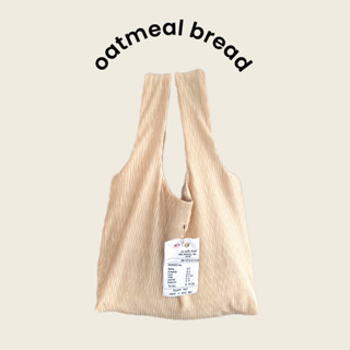 Wyllabrand กระเป๋าผ้าพลีท Oatmeal bread