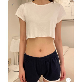 พรีออเดอร์ PREORDER Brandy Melville ของแท้ 100% Hailie Crop Top