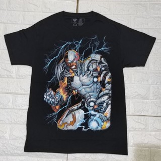 เสื้อยืด CYBORG เพื่อน Batman ลายสวย ตัวนี้ หายากได้มาตัวเดียวครับ