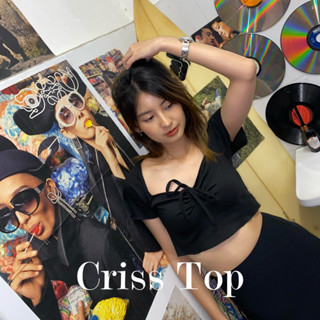 Renna | Criss Top📀📸 เสื้อครอป คอกว้าง มีเชือกผูกที่อก🍂🧡(พร้อมส่ง)