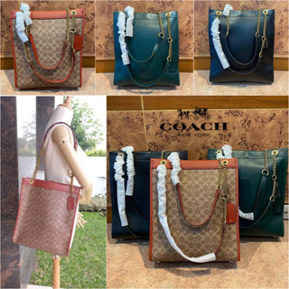 Chain Cashin Tote In Signature Canvas