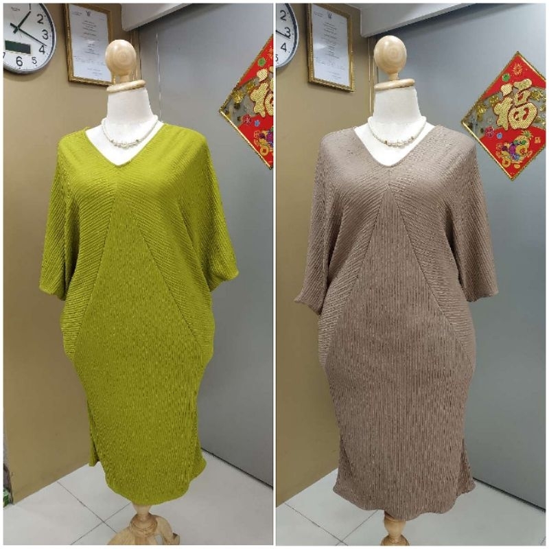 (ลดพิเศษ จำนวนจำกัด)เดรสเรียบหรูสาวอวบ แขนค้างคาว Free size: 38 - 48 ใส่ได้ ใส่สวย.เป็นผ้าพลีสยืดเนื้อดีมาก.