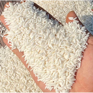 ข้าวเหนียวเขี้ยวงูเชียงราย ข้าวใหม่ต้นฤดู ขนาด 1kg คัดคุณภาพ เม็ดสะอาด หอม อ่อนนุ่ม อร่อย ตราแม่ข้าวต้มฟาร์ม