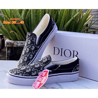 📢 Slip On Dior แวนสลิปออน รุ่นขายดี กลับมาอีกครั้ง พร้อมส่ง 36-44 แถมกล่อง 🖤สินค้าถ่ายจากงานจริง🖤