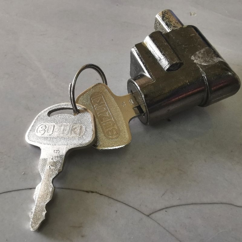 กุญแจล็อคคอ Suzuki TS75 TS90 TS100 TS125 TS185 งานใหม่ ไม่แท้