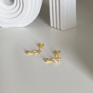 imean.store - Wink star earring | ต่างหูสีทองประดับจี้สุดวิ้งค์