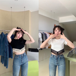 Lacy crop top ✨ เสื้อครอปแขนสั้นสุดคิ้วท์ ดีเทลต่อชายลูกไม้รอบเอว ลูกไม้เนื้อนิ่มอย่างดี