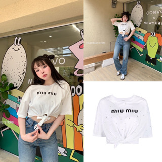 MIU waist tie shirt ✨เสื้อยืดผูกเอวแบรนด์ฮิต ดีเทลสุดเก๋ ติดเพชรรอบตัว