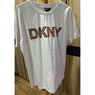 DKNY เสื้อยืด คอกลม สีขาว จาก Outlet 💯%