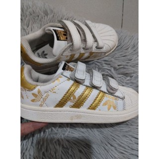 รองเท้าผ้าใบ Adidas สภาพดีสวยสีตามหา ไซส์15เซน