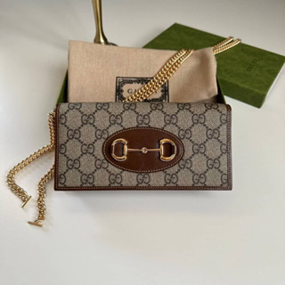 พร้อมส่ง Gucci Horsebit 1955 Wallet with chain Original งานสวยมากค่ะ หนังแท้ ใส่โทรศัพท์ได้ พร้อมสายโซ่ถอดได้ ขนาด 19 cm