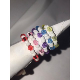 แหวนลูกปัดคริสตัลยางยืด มีหลายสีให้เลือก