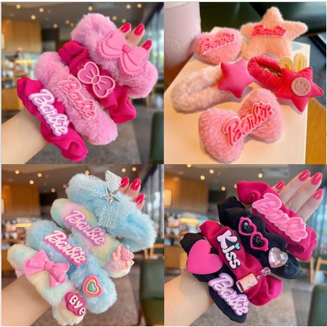 *พร้อมส่งในไทย* 🌟 กิ๊บติดผม Barbie 5 ชิ้น 🌟 🌟 ยางรัดผม Barbie 4 ชิ้น 🌟 I'm a barbie girl in the barb