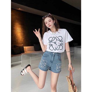 LOEWE. 💛💛💛 SET แบรนด์ดัง ทรงสวย 💛💛💛