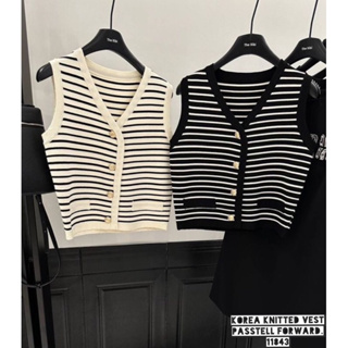 🇰🇷New🇰🇷  Korea stripe knitted vest Vestไหมพรมทอเกรดพรีเมียมเลยค้า กระดุมทองสุดหรู ทอลายทางแน่นๆๆ