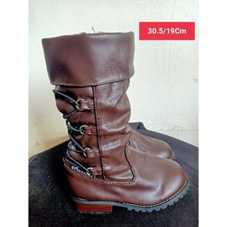 Size 30.5 ยาว 19 Cm  รองเท้ามือสอง บูท เด็ก ผู้หญิง เท้าเล็ก  วินเทจ หนัง แฟชั่น ลำลอง เที่ยว