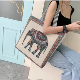 กระเป๋าผ้าเมืองใหญ่ลายช้างใบใหญ่Thailandาผ้าแคนวาสลายลายช้างคละสี คุณภาพดี ความจุเยอะ ขนาดใหญ่ (จำนวนจำกัด)