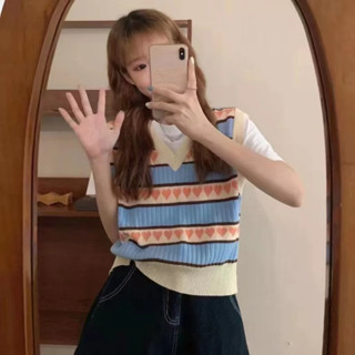 [ Maze ] 🌲พร้อมส่ง💕เสื้อกั๊กไหมพรมปักแต่งลายหัวใจสีหวานม้ากก ใส่แล้วเกาหลีมั่กๆ แมทช์ได้หลายลุคเก๋ไม่มีซ้ำ 🫧(5a23)