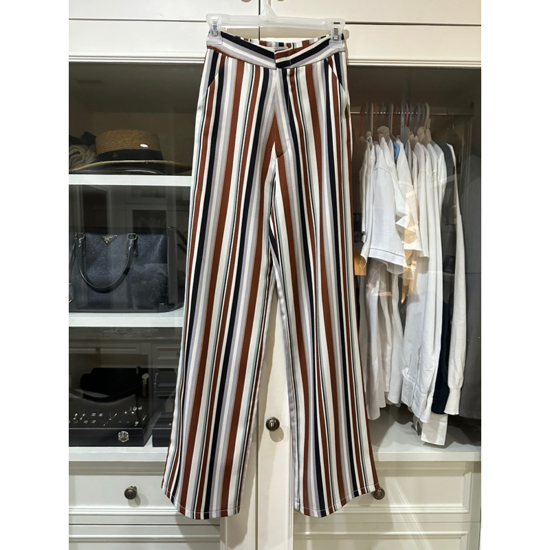 ส่งต่อ กางเกงขายาว เอวสูง แบรนด์ Mawin