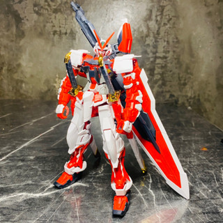 gundam โมเดล กันดั้ม ASTRY RED FRAME 1/100 HG งานพรีเมี่ยม(แบบต้องนำไปประกอบเอง)