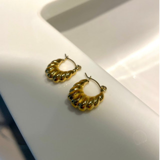 ASHIRA (18k gold plated) croissant hoop earrings  chunky hoop earrings ต่างหูห่วง ต่างหูห่วงหนา ต่างหูห่วงเล็ก ต่างหูครั