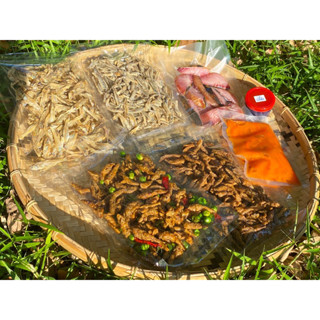 ชุดกับข้าว1 ปลาใบไผ่ 100g ปลาทูกัง200กรัม ปลาจิ้งจั้งฉีก100g ปลากรออบสมุนไพร150g จิ้งจังกรอบสามรส 150g ฟรีกุ้งส้มันกุ้ง