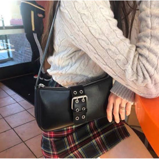 พร้อมส่ง READY TO SHIP Brandy Melville Black Buckle Shoulder Bag (สภาพ 85% condition)