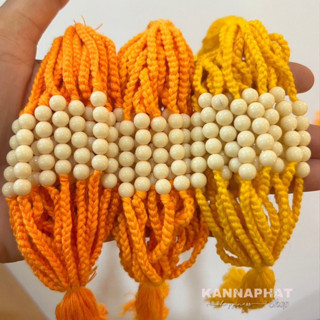 ด้ายผูกข้อมือ ด้ายสายสิญจน์ (สีส้ม-สีเหลืองอมส้ม-สีเหลือง) ด้ายมงคล9เส้น กำไลผูกข้อมือ