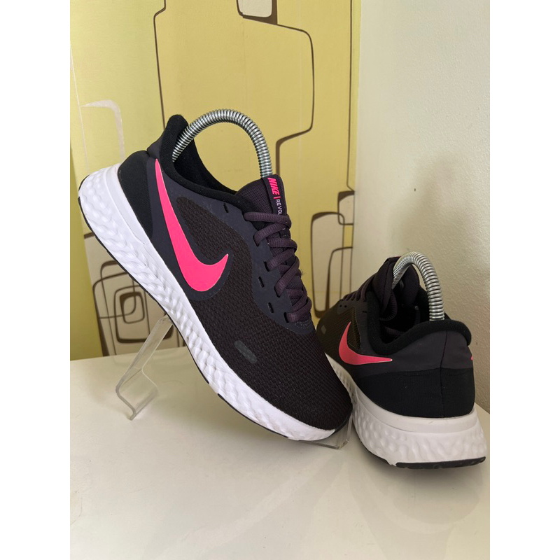 รองเท้าผู้หญิง Nike Revolution 5  size38