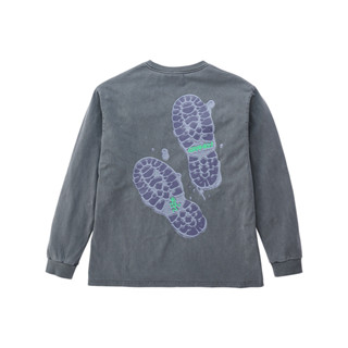 Gramicci เสื้อ รุ่น UNISEX FOOTPRINTS L/S TEE GREY PIGMENST