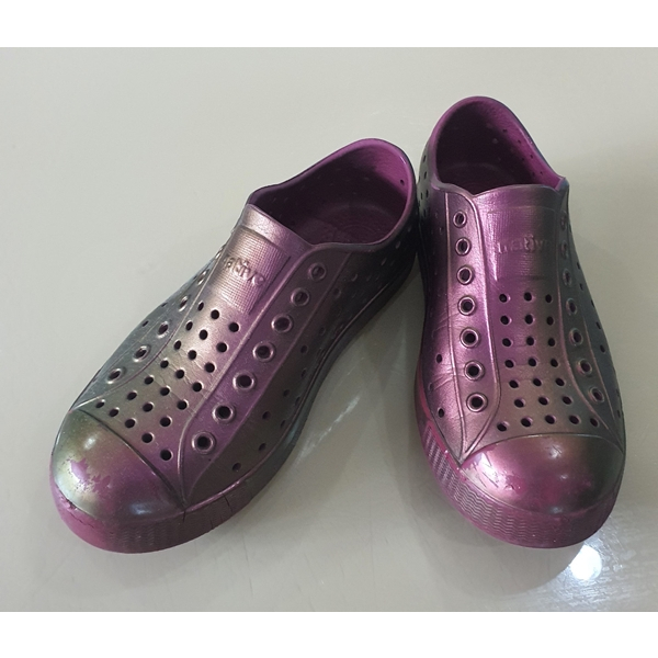 (ของแท้) Native รองเท้ากันน้ำเด็กโต EVA size C13 สีม่วง (รองเท้ายาว 19 cm) มือสอง สภาพ 80%