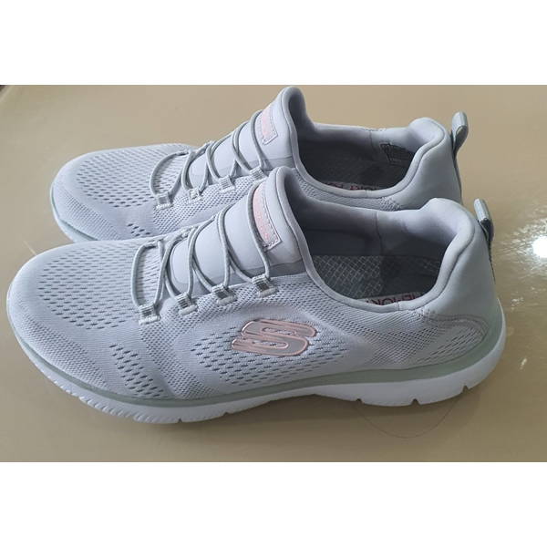 (ของแท้) Skechers air cooled memory foam รองเท้าผู้หญิง สีเทา size  US8.5 EU38.5 ของใหม่
