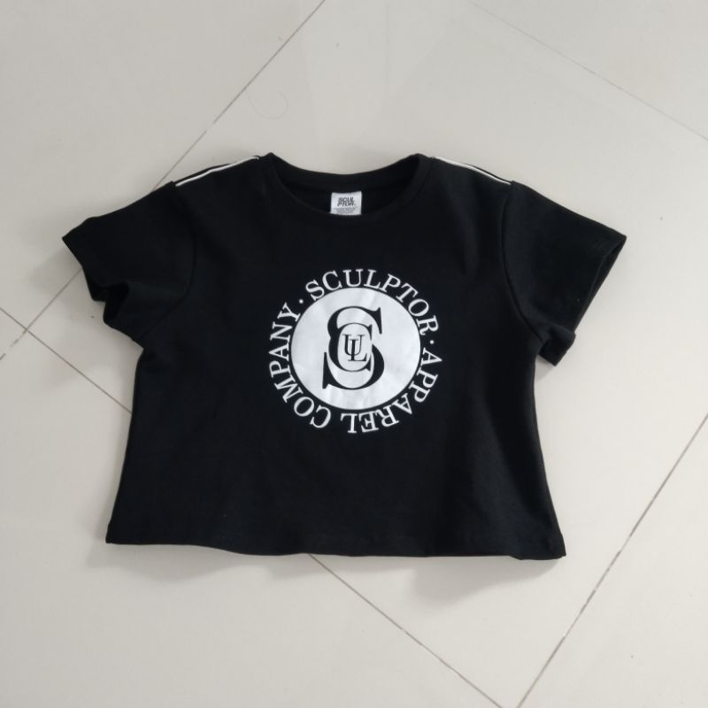 ครอปแขนสั้น SCULPTOR มือสอง