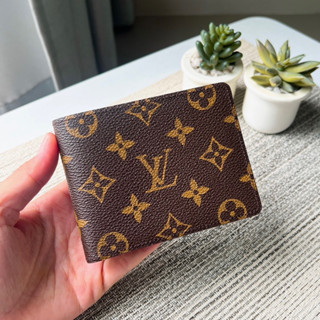 Lv Men wallet มือสองของแท้💯ค่ะ (รบกวนทั่กแชทก่อนสั่งค่ะ)