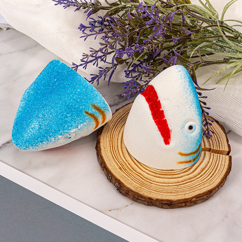 (สินค้าพร้อมส่งจากไทย) shark bath bomb (120 g.) รูปที่ 2