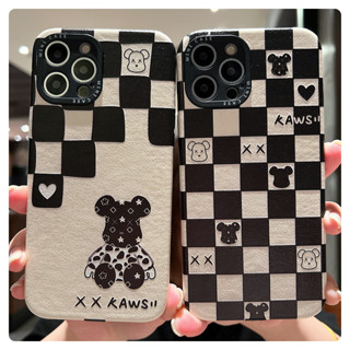 🎁ส่งของขวัญ🎁เคสไอโฟนคู่ Bearbrick เคสไอโฟน 14Pro max ขัดแตะ เคส for iPhone 13Pro max 11 14 12 12Pro case เปลือกนิ่ม