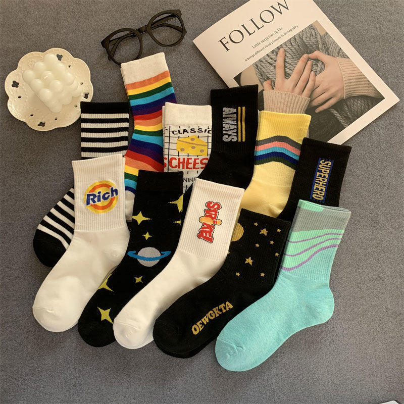 ถุงเท้าน่ารัก ถุงเท้าสตรีท สีพาสเทล ข้อกลาง แนวแฟชั่น ถุงเท้าผู้หญิงCute Pattern Socks Ladies Socks Korean Socks