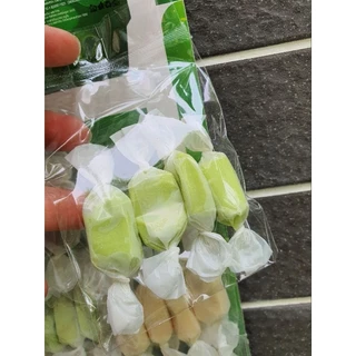 ลูกอมรสนม Milk Candy รสใบเตย รสกาแฟ หวาน มันส์ หอมอร่อย ขนมแผง 1 แพ็ค 12 ห่อ by คุณยายพิมพ์1959